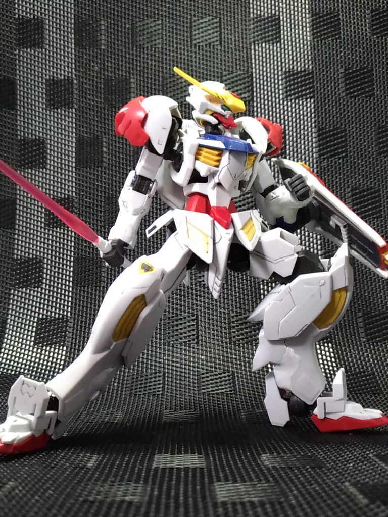 サーベルはマウンテンサイクルに転がってたのを適当に