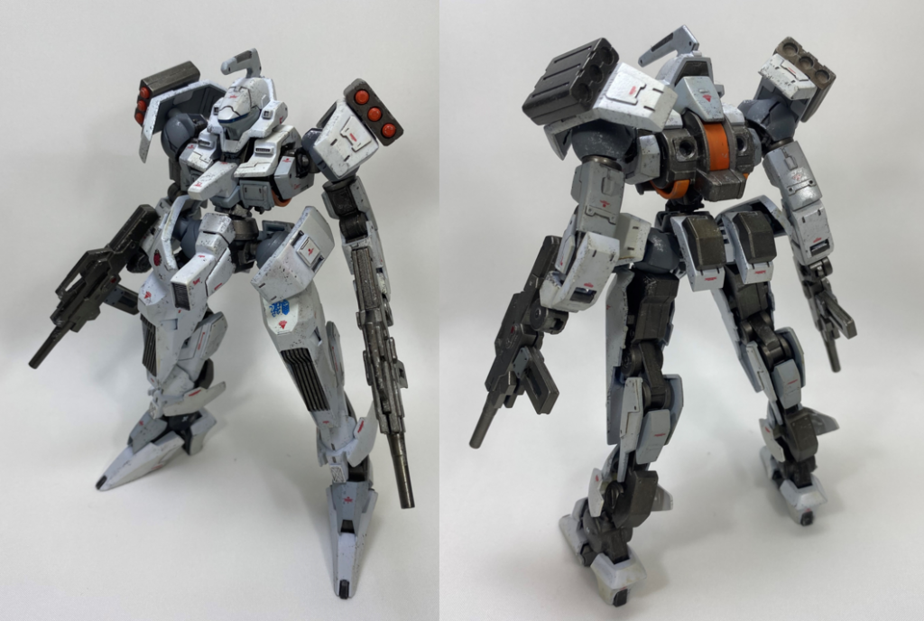 強襲用装備を取り外した本体。
トサカがお気に入り。