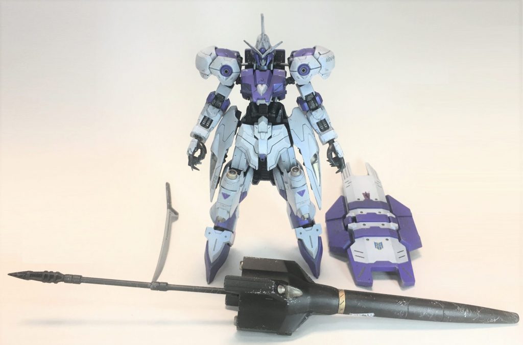 装備はシールド・ランス・カタナのみ。ドリルニーはバーニアにし、ダインスレイブ付きのシールドバインダーも取っ払ってシンプルにしています。