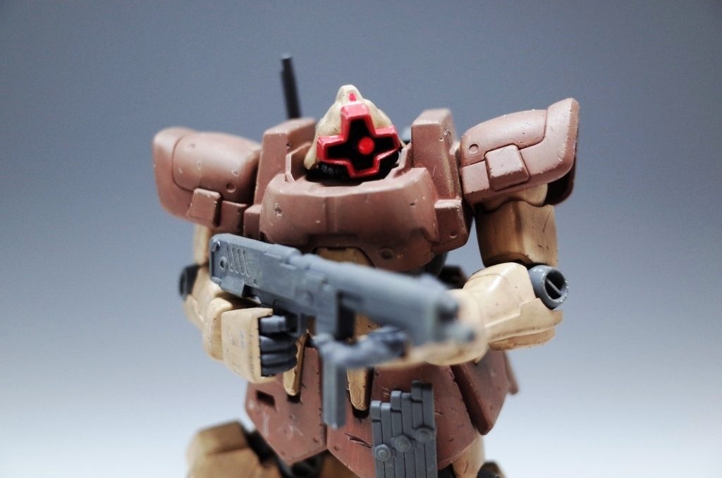 先人に習い、モノアイ部分の可動改造