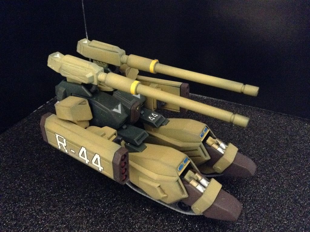 タンクフォームもカッコ良いキットです。