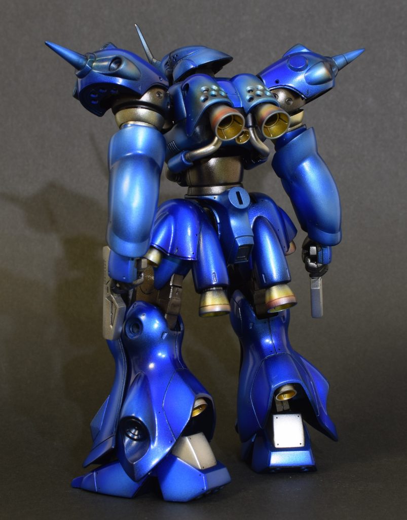 撮影用ライト使用。ひざの関節で4ミリ延長しています。