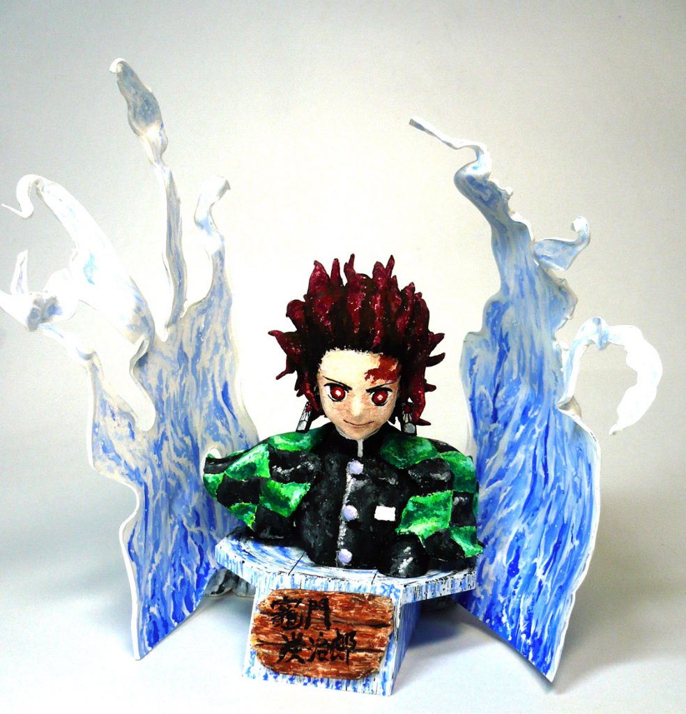 本体だけでは寂しいかと思い
展示用にプラ板加工して制作した水エフェクトも用意しました。