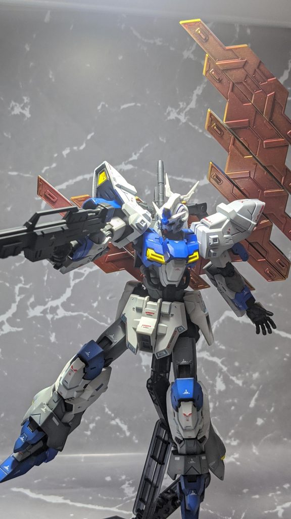 Hiνカラー ムーンガンダム–2枚目/制作者：@Rez_044