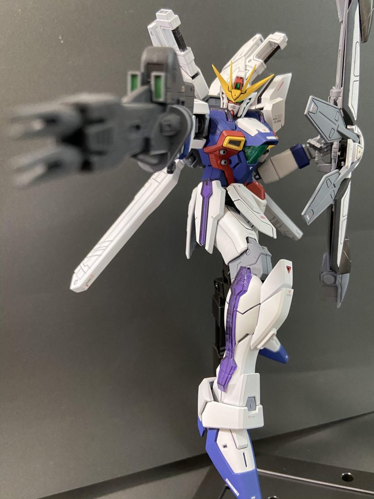 先輩方の作成したディバイダーのコンパチの作品を参考にさせて頂きましが、ブースターの延長やハンドパーツの作成など、レベルが高く今の自分には上手く真似する自信がなかったのでそれっぽく作る素人戦法でなんとか形にしました。