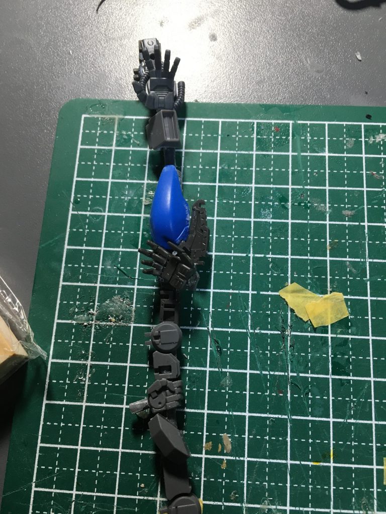 茎はこんな感じで　主に鉄血パーツ使ってます