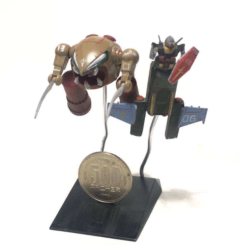 めっちゃ小さい。
ザクレロに着いてた1/550ザクレロとガンダム。
こんなん要らんだろぅと思ってたけど僕が間違ってた!
1/550深い〜