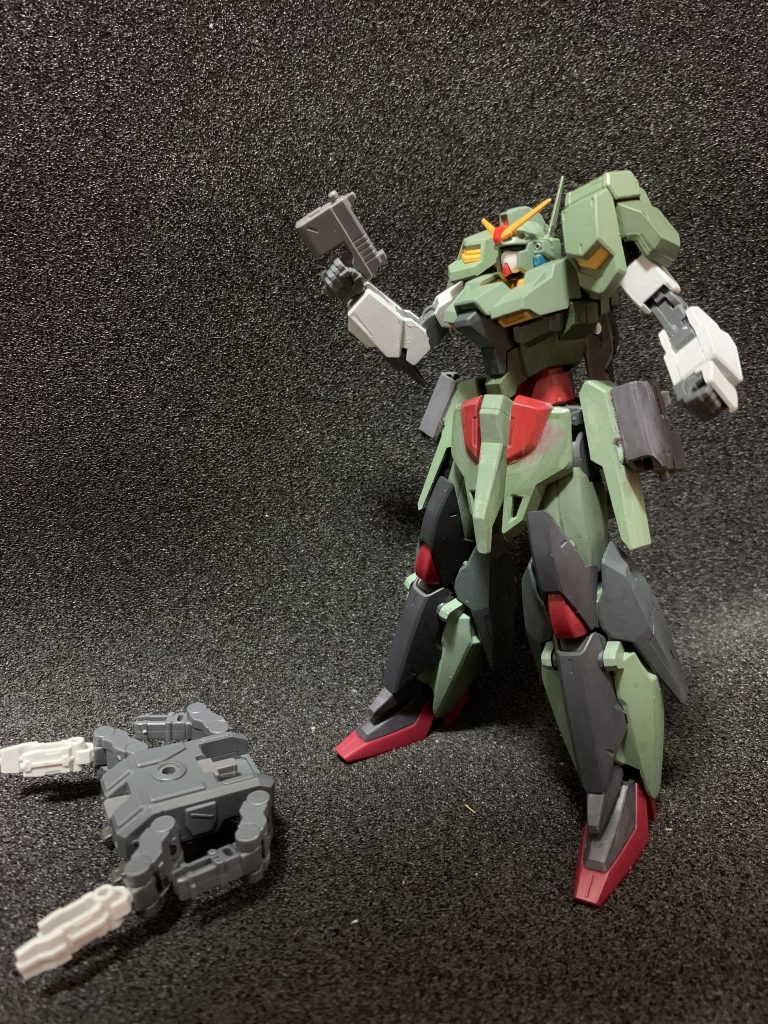 モビルワーカーとツーショット。
作戦に応じてモビルワーカーを切り離し、敵地へ突入させるイメージです。