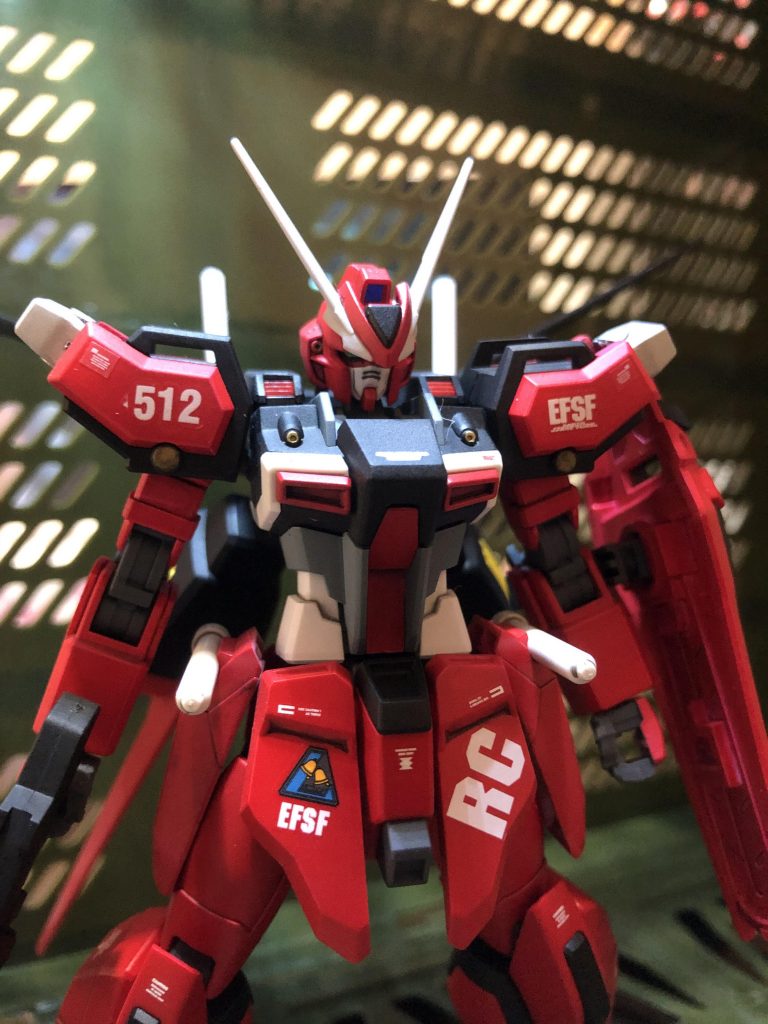 ストライクの頭にウィンダムの触角✨
どなたかがやっていたのがカッチョいいのでマネしました💦