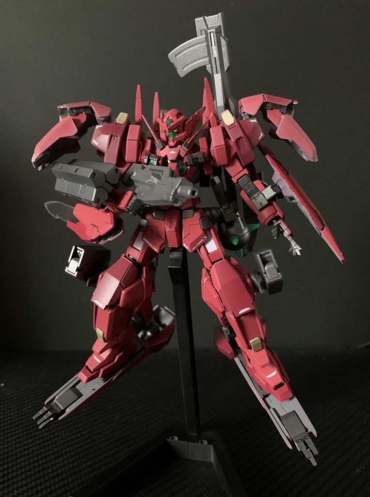 アストレアタイプF付属の武器を全てマウントできるようにしています