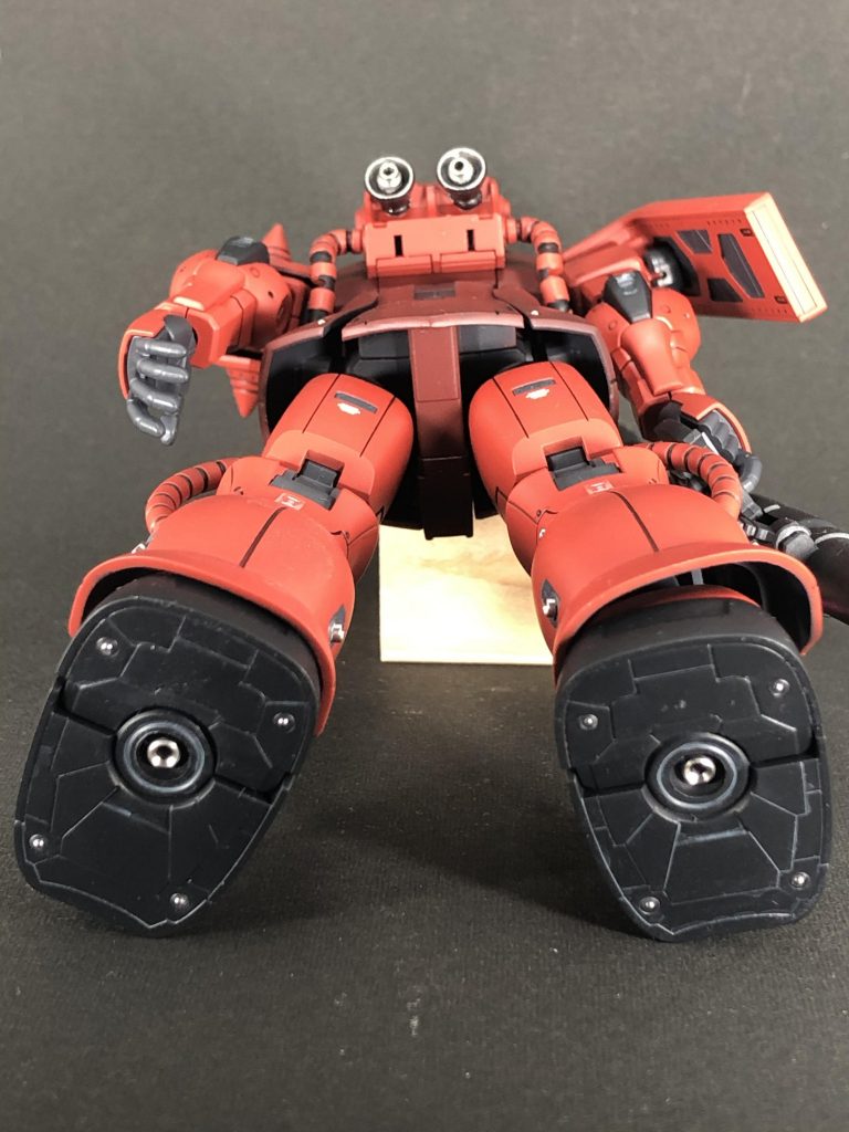 メインスラスターは多重構造化し、足裏にもメタルノズルとメタルボールを配置しました。