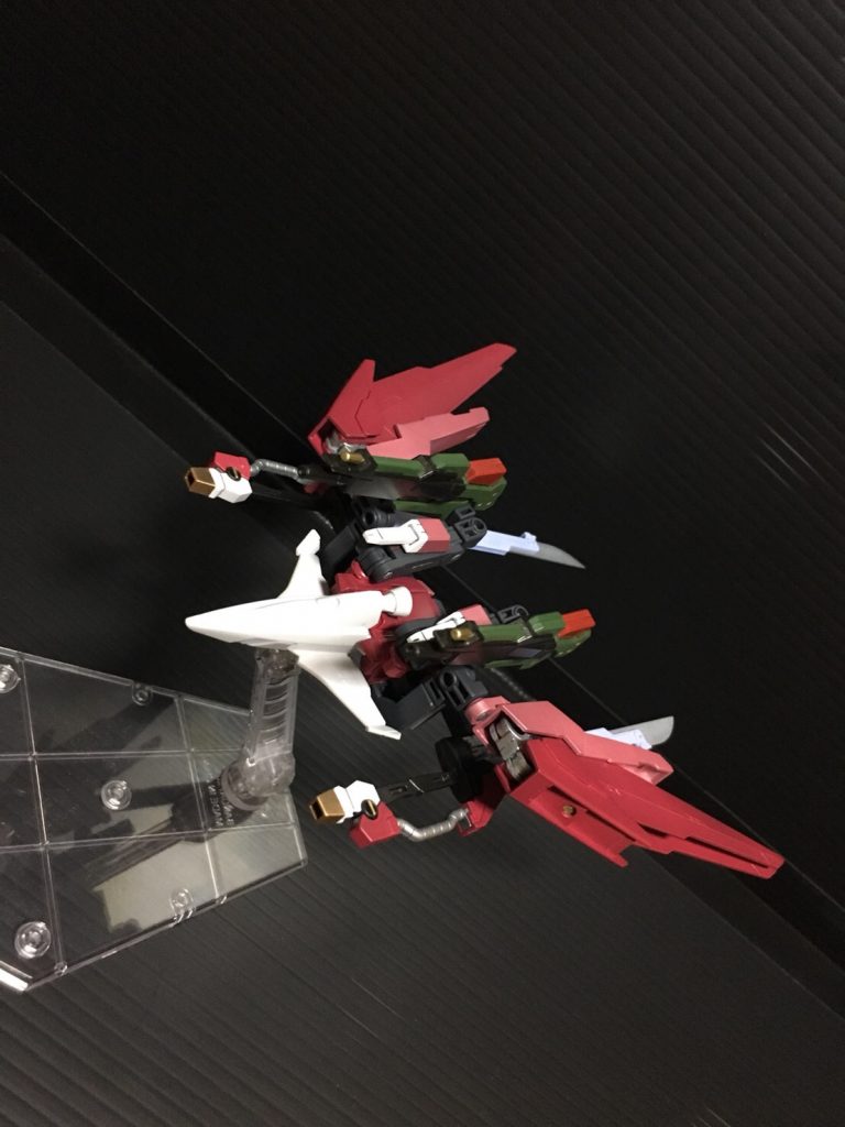 シルエットフライヤーはめんどくさくなって塗ってませんがベース部を弄ってないので合体はできます。