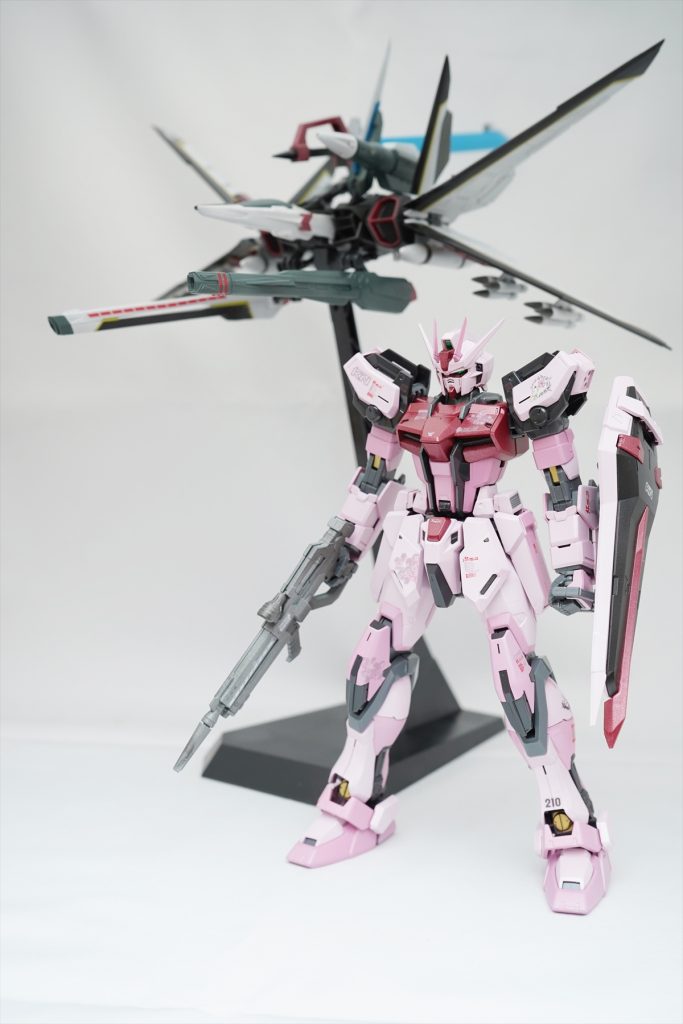 思いの外オオトリが大きいんですよね……。このままエールストライクつくって付け替えても良いかも