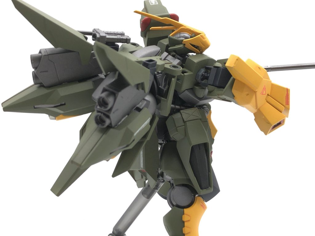 バックパックはストライカージンクスの足と漏洩のバックパックをミキシングしています