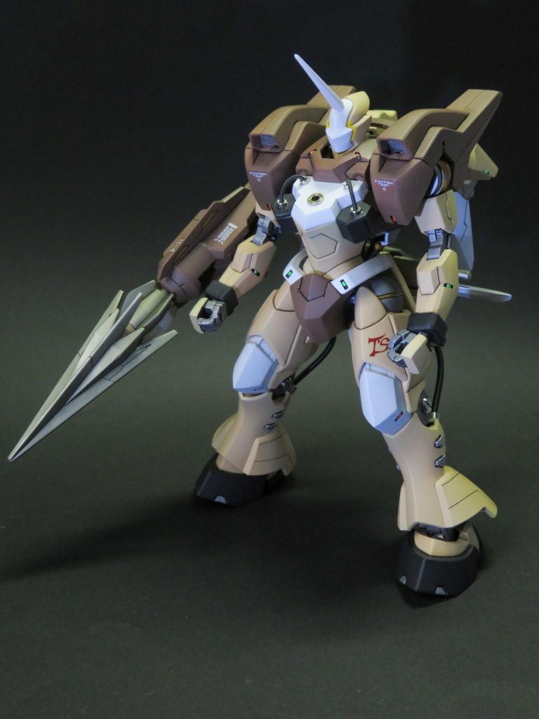 タービンズのマークを入れて頭のツノを追加しました。ラフタの昭弘への愛が溢れるようなカラーリングにしてみました。