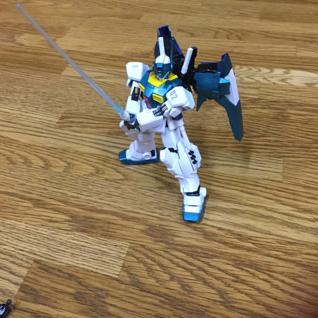 腰にはMGのビームサーベルを持てるように改造しました。