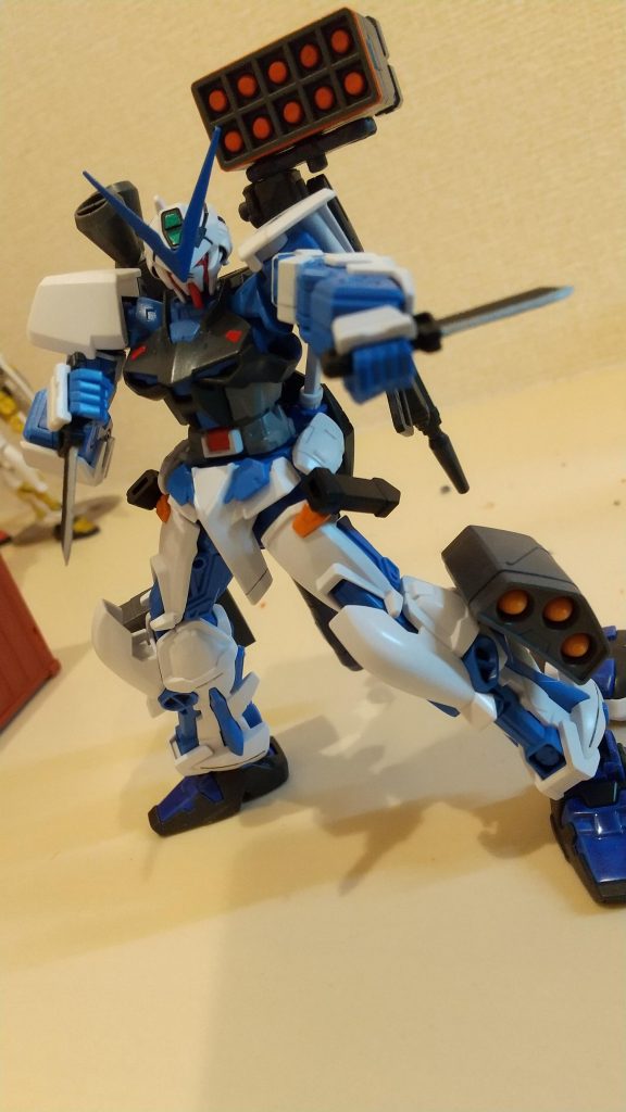 脚部ミサイルポッドはジンのをそのまま