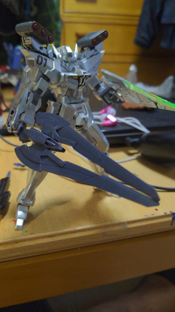 スタビライザーブレイド
実験的に開発された接近武器、レアアロイ製の為どんな硬い物質も切る事が出来る