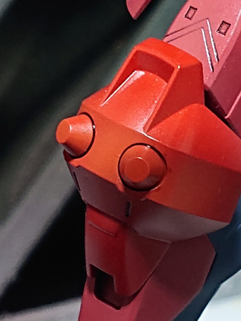 本当に分かりにくいですがほんのりグラデーションでオレンジがかってますww