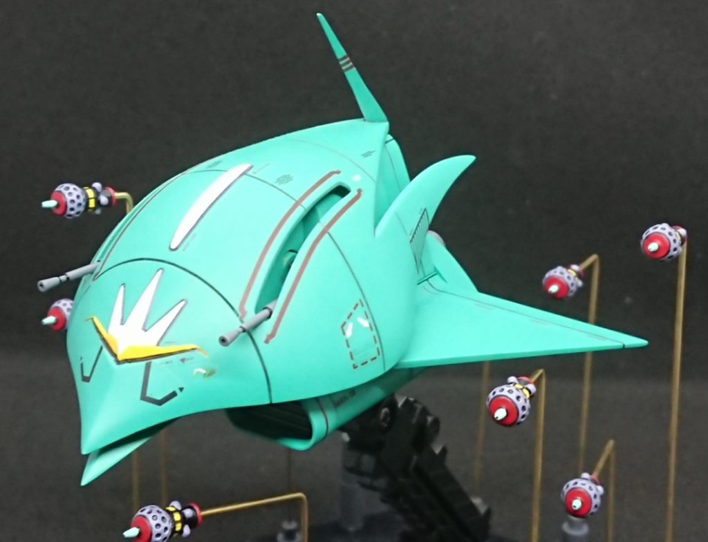 前作ザクレロ同様MSVイラストのマーキング目指、自作デカールを作ってみました。…まあ結構妥協してるところ多数ですが。曲面主体で角度や長さが計りにくいんですよね