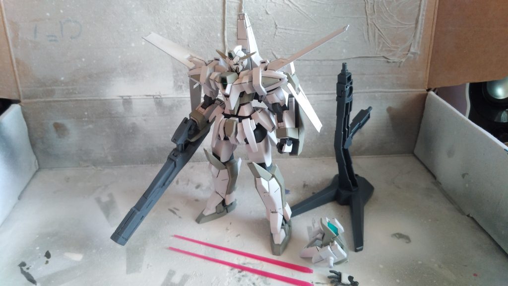 本体と付属パーツ。