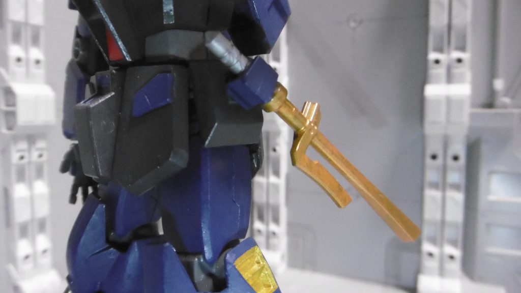 左サイドアーマーはマウントラッチなのですが、
上述の某仕様とこの秘密については次回作にて。