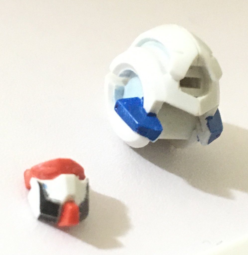 顔の後ハメ加工なんかも初めてチャレンジ。
今回は塗装、加工の両面で新しい事が色々できたと思います！