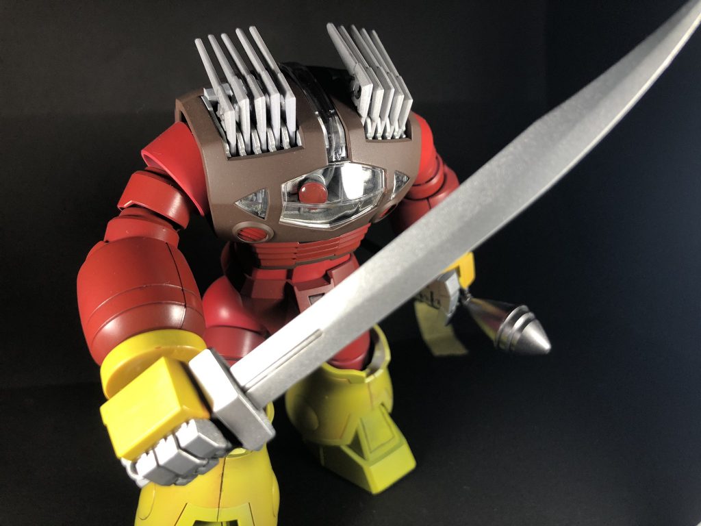 戦ってる感じを出してみたら蛮族みたいになってしまいました