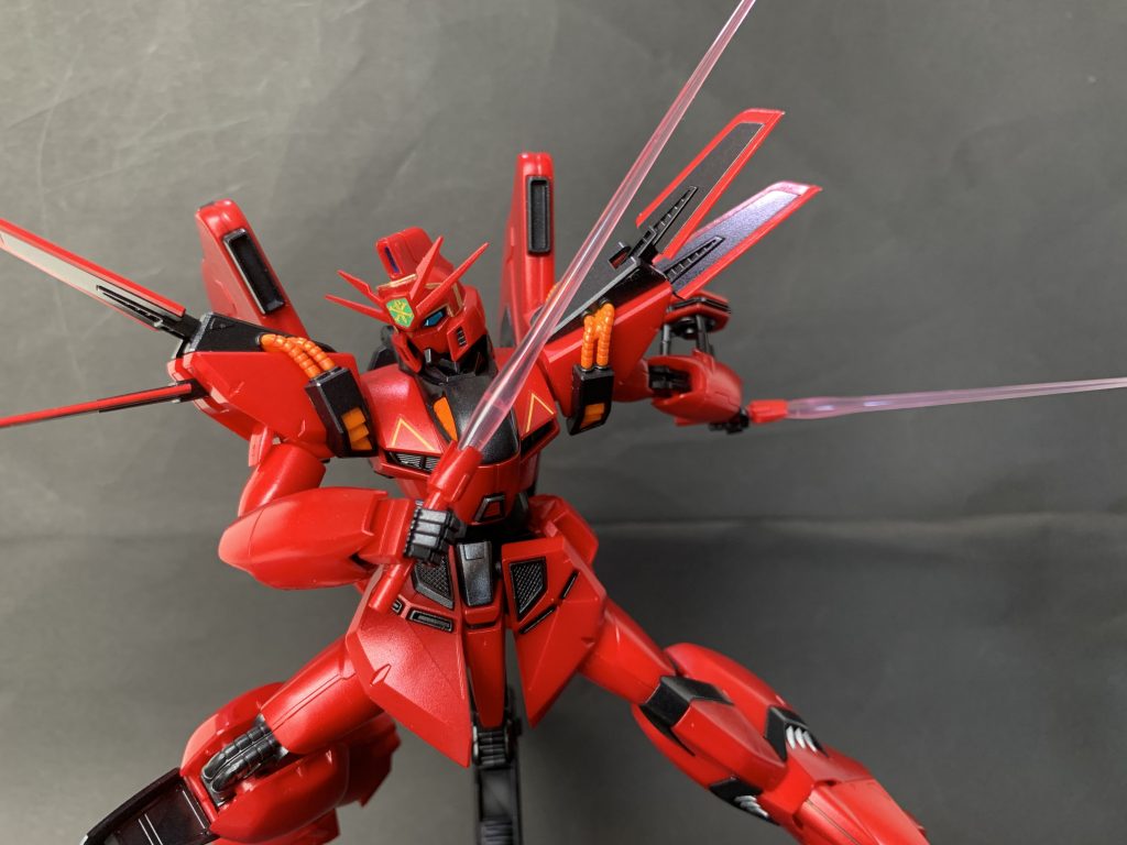 ビーム・サーベル
二振り付いてきます。ビーム・シールドとは色が違うんですね。