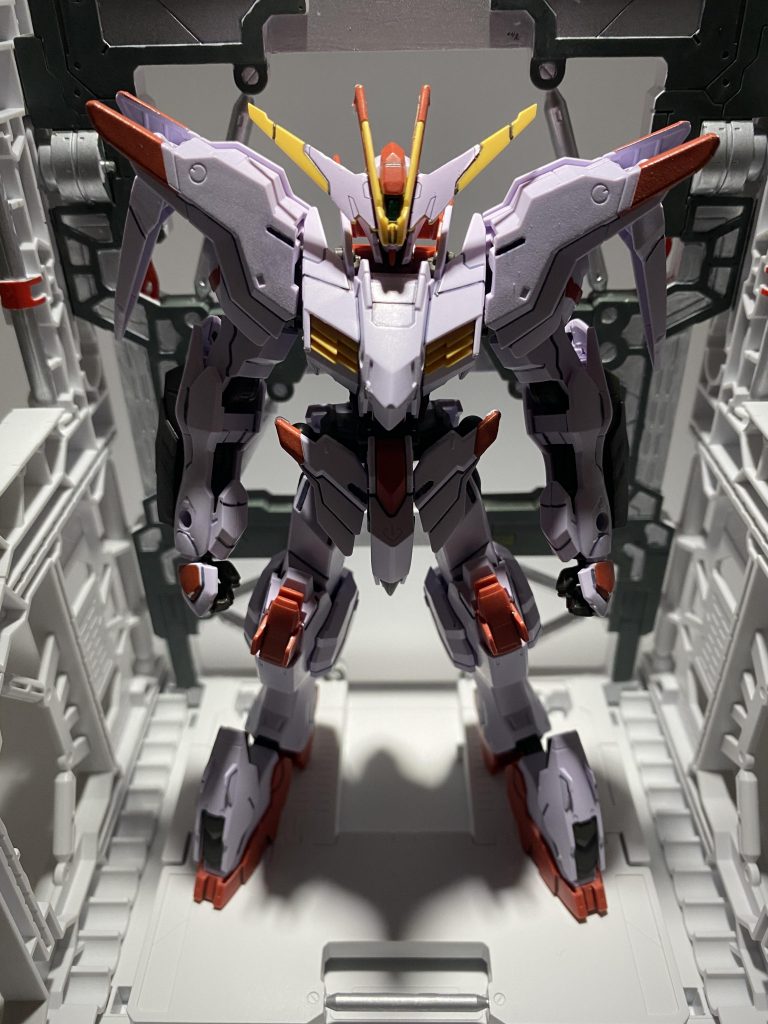 あるのとないのとでは、こういうショットの巨大感が違いますね！