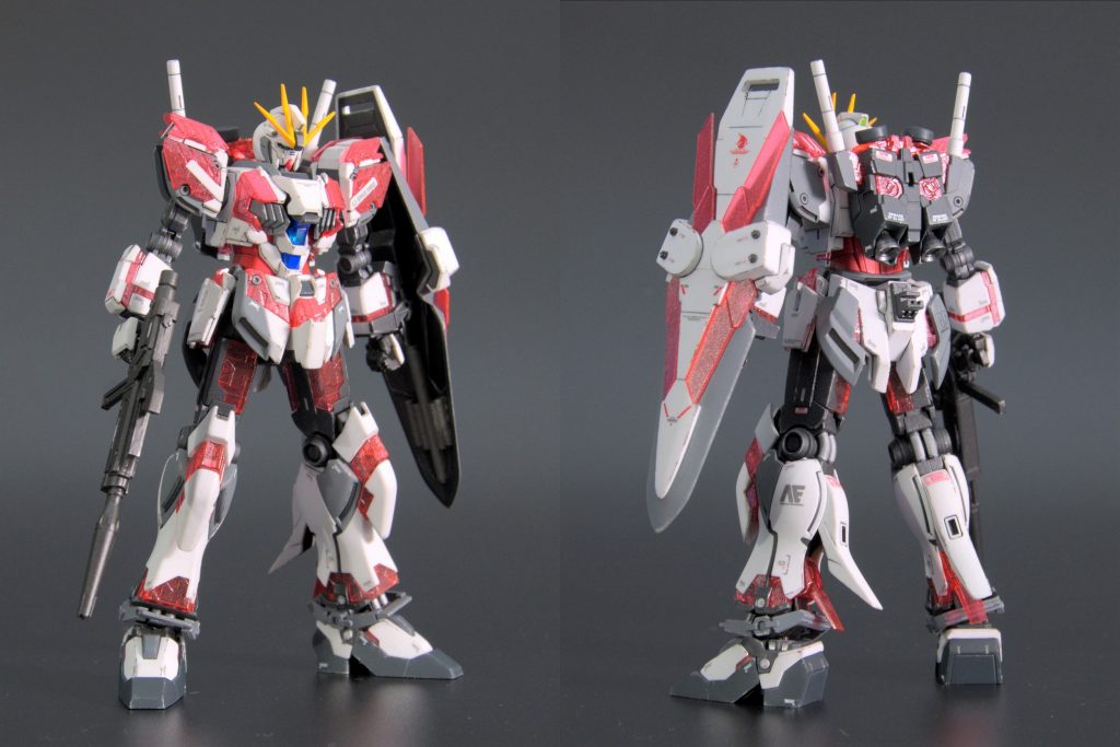 胸部ダクトや襟元、シールドの一部を好みでグレーに塗装。