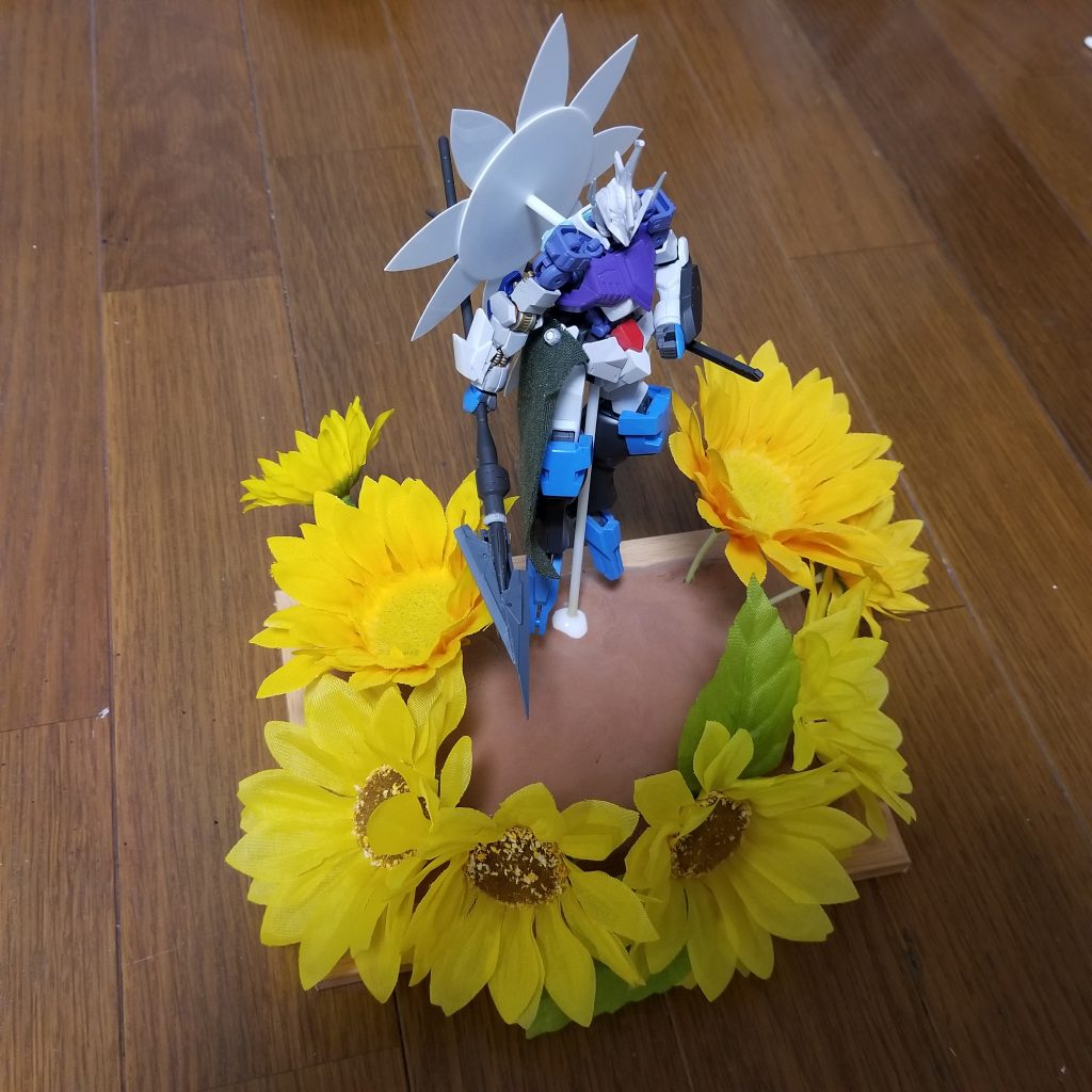 おまけ(サフ前、台座付)
完成品からかなり遠ざかった色構成ですね(^^;;