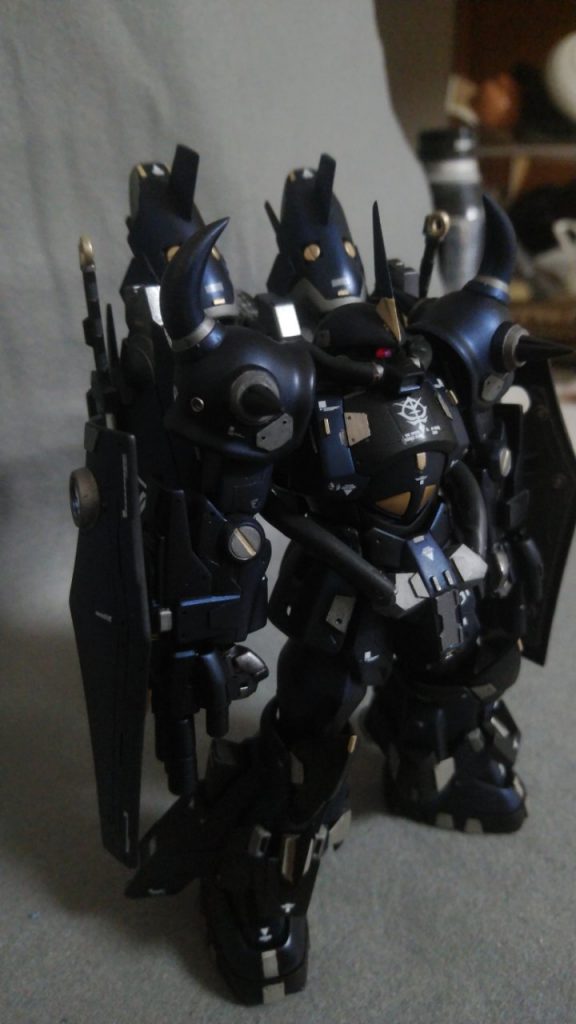 グフR35のフィンガーバルカンとシールドも作成