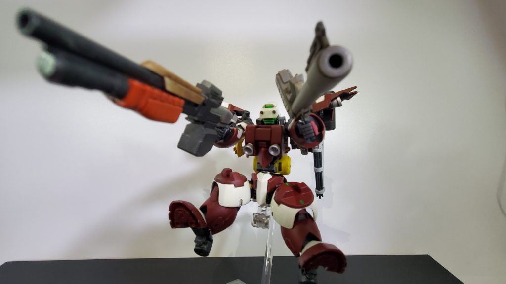 ■対NRA用グレネードライフル(左手武器)
榴弾を発射するライフル。ナノラミネートアーマーに効果が高く威力は高いが、弾速が遅く命中しにくい。