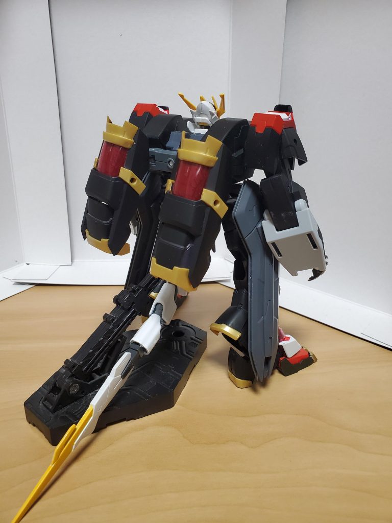 バック
名前の由来は、とあるRPGの理不尽なボスから取りました。
バルバトスという名前を聞いてからあのキャラが頭から離れませんでした。
なので、理不尽な機体になるように作成したつもりです。