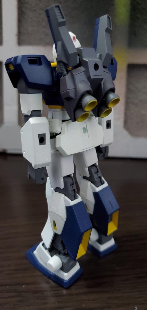背中にはガンダムMk-IIと同じように追加パーツが付けられます