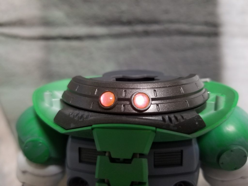 ツインアイは安定のHアイズ化です。
可動は捨てました😅