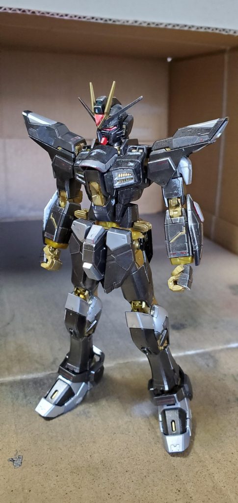 胸以外は塗装は綺麗に出来た感じです。でも所々はげてるな・・・