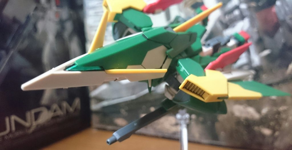 ・変形
足のパーツ、太股のパーツの固定化がちょっとめんどうっス…