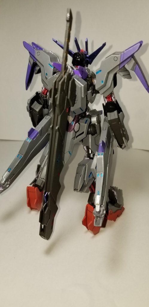 背面(少しボヤけてしまった)
マルコシアス元々の背中のバインダーは少し邪魔だったのでルプスに変更右側のハードポイントにマルコシアスの武器を装備させました