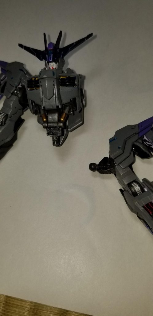 あと胴体を3ミリ 肩幅4ミリ？くらい延長しました