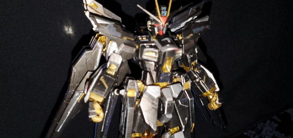 暗闇で撮ってみましたが、カメラが悪いね