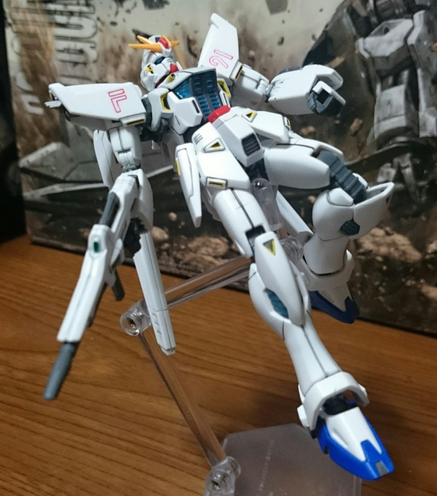 カラー絵でよく青色に発光しているダクトもメタブルーで塗装っス