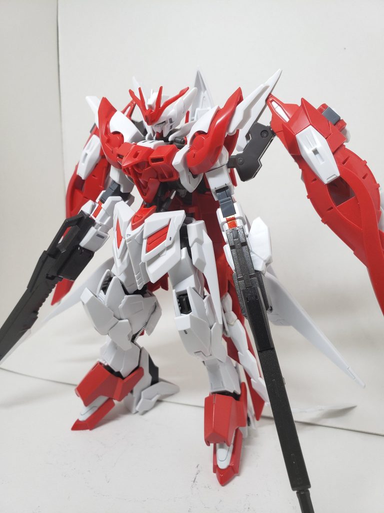 フロントショット
主にバエルとウイングゼロ炎のミキシングになります。
マニピュレーターは無く所謂武器腕ってヤツです。