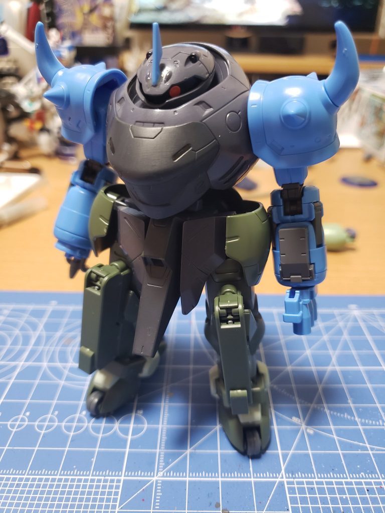 なので本体は違うの色でしたが、プロトタイプグフの腕を採用したことで塗り直しました。塗装は主にファレホの筆塗りです。