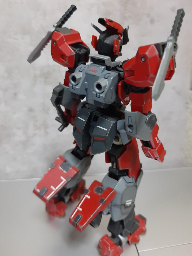 背面バックパックはキマリスヴィダールのものを加工