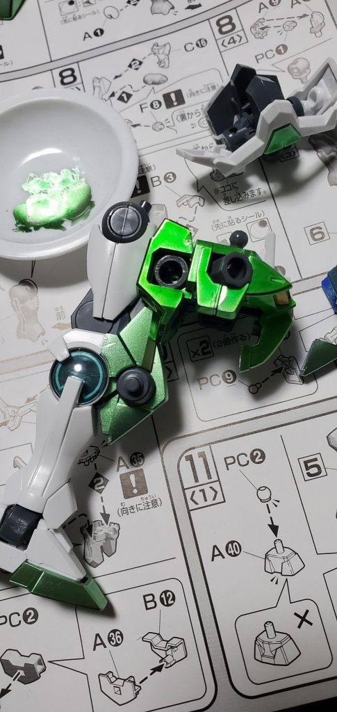 光沢のトップコートをつけるとこんなに変わるんですね〜