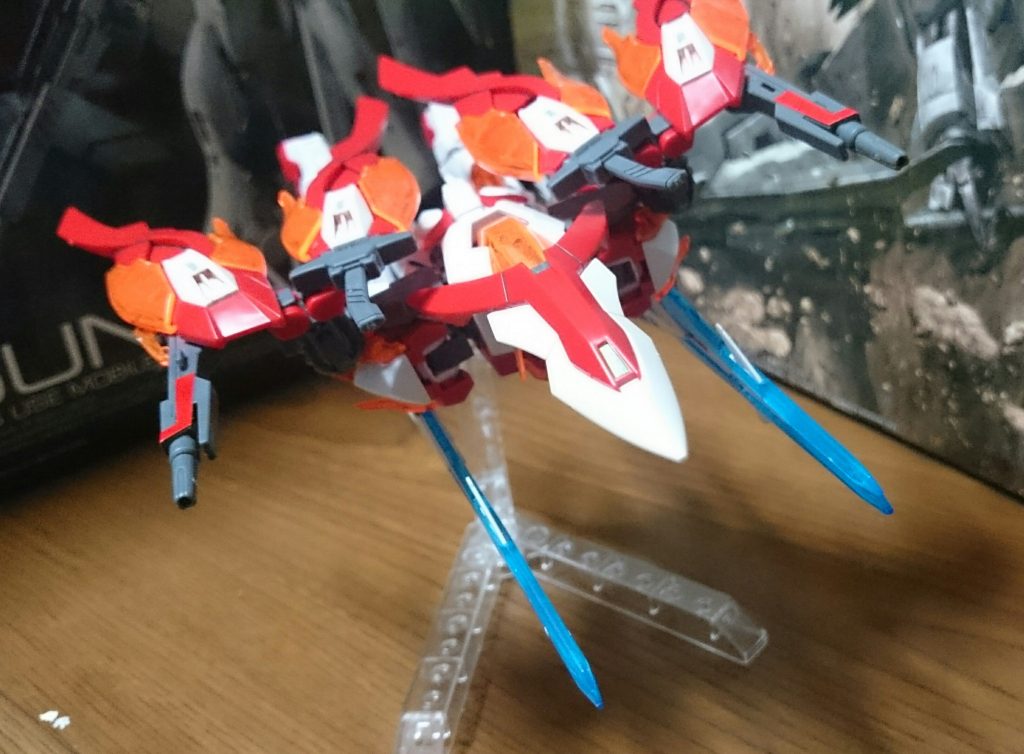 ・ネオバードモード炎フェーダー

オリジナルの変形モードっス。ぶっちゃけライフルモードのカレトヴルッフフェーダーをGNアーチャーよろしく手に持たせてるだけで、少し衝撃を与えると、すぐ落ちるっス