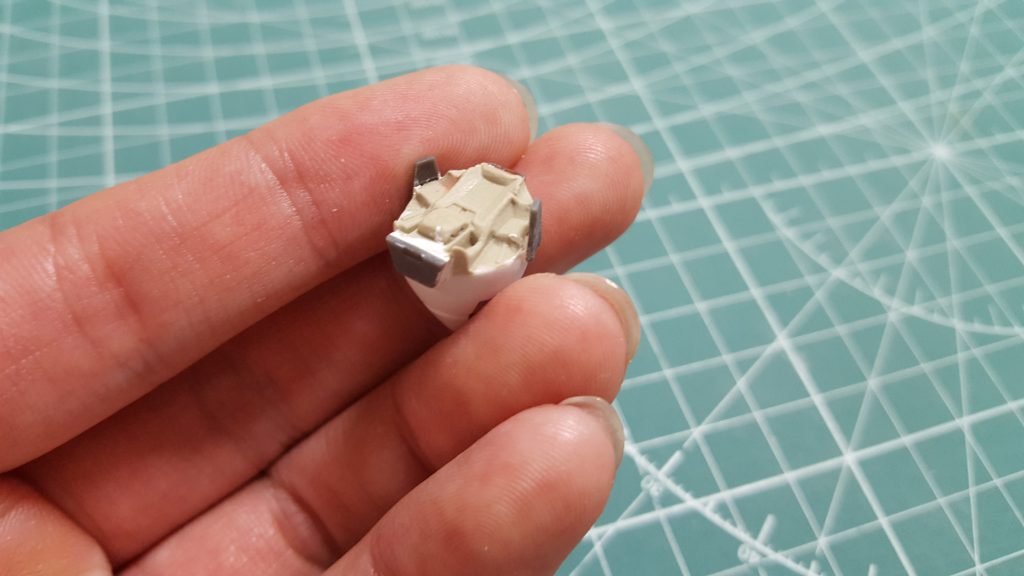 はじめてエポパテの取り外し改造をしたので、ヒヤヒヤもんでした。