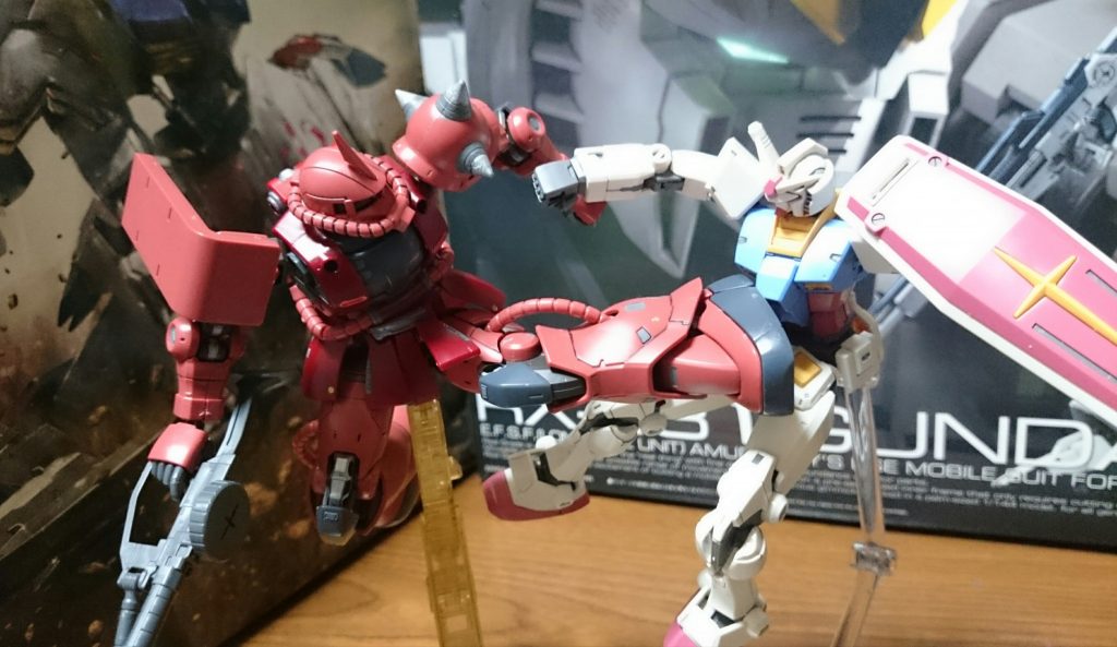 オマケ。ザクキック！ 
左腕が盾ですっぽりと隠れるのが好きっス

画像のシャアザクは以前、バリスティックザクにしたオリジンシャアザクを使用してるっス。シャアザクリバイブも気付けばもう目の前っスねぇ。時が経つの早ェ！